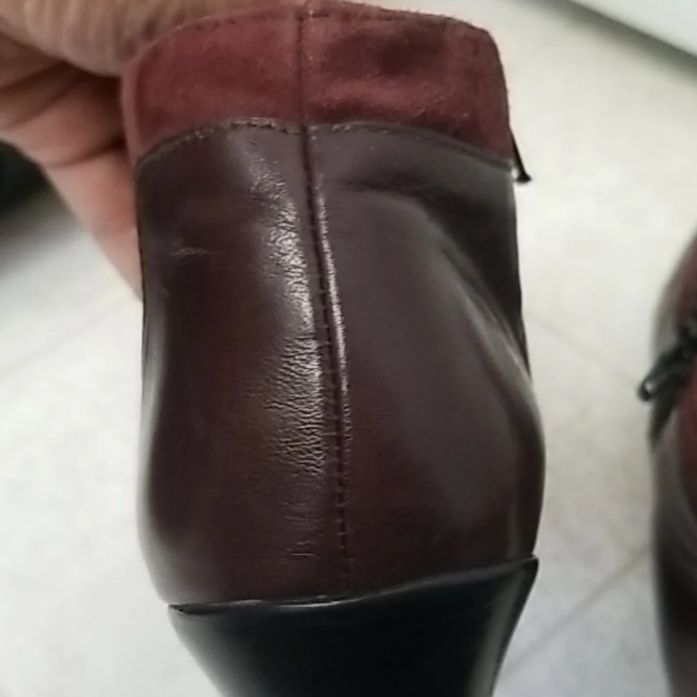 MUNRO burgundy ankle booties leather hope Size 8